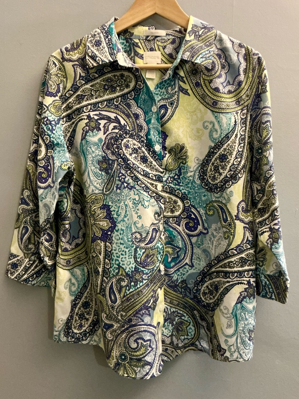 Chico’s Paisley Button Front Shirt Size 1.5 Medium Blue Green Purple